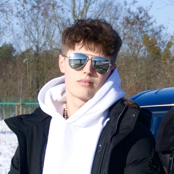 🇺🇸SILVER Sunglasses - Picture 9 of 13